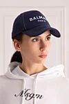 Кепка хлопковая синяя женская Balmain - вышитый логотип. Застежка клипса, Размер козырька: 18х7 cм. логотип. 100% хлопок. Страна производитель: Франция. Уход: специализированная чистка - фото 2