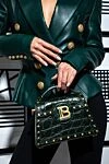 Сумка зі шкіри зелена жіноча Balmain - позолочені металеві деталі, металевий логотип, фактурне тиснення. натуральна шкіра. поворотна застібка. Країна виробник: Італія. Догляд: спеціалізоване чищення - фото 6