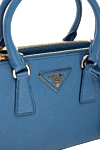 Prada Сумка зі шкіри блакитна жіноча - позолочена металева фурнітура, фактурна поверхня, нашитий логотип. блискавка. 100% натуральна шкіра. Країна виробник: Италия. Догляд: спеціалізоване чищення - фото 7
