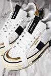 Dolce & Gabbana Сникеры из телячьей кожи женские белые Custom 2.Zero - контрастный задник из ламинированной телячьей кожи Dauphine с резиновым логотипом, нанесенным методом инжекционного микролитья. Состав внешнего материала: 100% телячья кожа . плоские шнурки и боковые петли-фиксаторы шнурков. из резины с фирменной задней частью, низ подошвы с логотипом. Стелька: из телячьей кожи с фирменным лейблом. Страна производитель: Италия. Уход: специализированная чистка - фото 7
