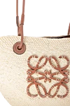 Loewe Сумка повседневная из соломки женская бежевая - Anagram. пальмовый лист, телячья кожа. Размер: 46 X 24.5 X 16 cm. Страна производитель: Испания. Уход: специализированная чистка - фото 5