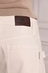 Brunello Cucinelli Шорты джинсовые из хлопка и эластана женские белые - 99% хлопок, 1% эластан. пуговица, молния. два передних кармана, два задних кармана. Страна производитель: Италия. Уход: специализированная чистка - фото 5