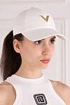 Women's cap made of cotton and elastane white Valentino - brand logo. 98% cotton, 2% elastane. Country of manufacture: Italy. Care: specialized cleaning - photo 2