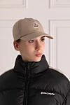 Кепка из хлопка бежевая женская Moncler - логотип бренда. 100% хлопок. Страна производитель: Италия. Уход: специализированная чистка - фото 2