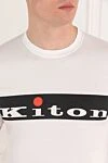 Kiton Біла бавовняна футболка з контрастною плашкою та червоним акцентом (уцінка) - логотип бренду. 100% бавовна. Країна виробник: Італія. Догляд: спеціалізоване чищення - фото 5