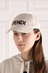 Кепка жіноча бежева з бавовни Fendi - логотип бренду. 100% бавовна. Країна виробник: Італія. Догляд: спеціалізоване чищення - фото 2