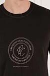 Brunello Cucinelli Черная хлопковая футболка с круглой графической эмблемой (уценка) - принт логотипа. 100% хлопок. Страна производитель: Италия. Уход: специализированная чистка - фото 5