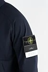 Stone Island Темно-синя куртка з чоловічим логотипом на блискавці - логотип бренду . 92% полієстер, 8% еластан. кнопки, блискавка. дві бічні кишені. Країна виробник: Італія. Догляд: спеціалізоване чищення - фото 5