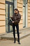 Small Rodeo bag in black smooth calfskin Balenciaga - brand logo. 100% smooth calfskin. Dimensions: L27 x H20 x W9.9 cm. Closure: twist lock clasp. Strap: Detachable shoulder strap (height: 57cm). Pocket: 1 internal zip pocket, 2 flat back pockets. Country of manufacture: Italy. Care: specialized cleaning - photo 8