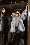 Черная кожаная сумка на молнии с логотипом Prada - логотип бренда. 100% натуральная кожа. молния. Страна производитель: Италия. Уход: специализированная чистка - фото 6