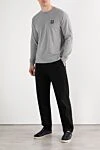 Серый свитшот с круглым вырезом из хлопка и фирменной нашивкой Stone Island - логотип бренда. 100% хлопок. Страна производитель: Италия. Уход: специализированная чистка - фото 2