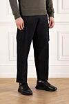 Stone Island Штаны-карго черные мужские из хлопка - логотипом бренда . 100% хлопок. молния пуговица. два боковых кармана, два кармана на штанинах, один задний карман. Страна производитель: Италия. Уход: специализированная чистка - фото 3