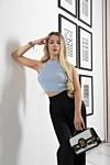 Сумка B-Buzz Shoulder 24 из плетеной рафии и кожи белая Balmain - пластина с гравировкой Balmain. 43% полиамид 31% хлопок 26% ??джут. Размеры: 24 x 14,5 x 4 см.. Длина ремня: регулируемый и съемный кожаный плечевой ремень с карабинами. внутренний карман и карман для карточек. клапан с застежкой B-Twist на четверть оборота. Страна производитель: Франция. Уход: специализированная чистка - фото 6