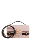 Balmain Сумка B-Buzz 24 из гладкой кожи бежевая - золотистый металлический логотип Balmain. 100% натуральная кожа. Размеры: 24 x 4 x 14,5 см.. Длина ремня: тонкий съемный кожаный плечевой ремень и ручка. держатель для карт и накладной карман внутри. закрывается клапаном с застежкой B-Twist. Страна производитель: Франция. Уход: специализированная чистка - фото 5