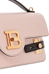 Сумка B-Buzz 24 из гладкой кожи бежевая Balmain - золотистый металлический логотип Balmain. 100% натуральная кожа. Размеры: 24 x 4 x 14,5 см.. Длина ремня: тонкий съемный кожаный плечевой ремень и ручка. держатель для карт и накладной карман внутри. закрывается клапаном с застежкой B-Twist. Страна производитель: Франция. Уход: специализированная чистка - фото 6