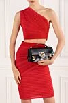 Сумка через плечо B-Buzz 24 из лакированой черной кожи Balmain - золотистый металлический логотип Balmain. 100% натуральная кожа. Длина ремня: тонкий съемный кожаный плечевой ремень и ручка. два кармана на молнии. поворотный замок. Страна производитель: Франция. Уход: специализированная чистка - фото 2