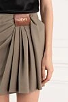 Loewe Мини-юбка с драпировкой из хлопка и шелка коричневая - нашивка из тисненой кожи LOEWE спереди. 90% хлопок, 10% шелк. застежка на крючок и молнию сбоку. задний карман. Страна производитель: Испания. Уход: специализированная чистка - фото 5