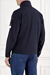Ветро- и водонепроницаемая куртка со скрытым капюшоном синяя мужская Stone Island - логотип бренда. капюшон. 92% полиэстер, 8% эластан. два боковых кармана. молния. Страна производитель: Италия. Уход: специализированная чистка - фото 4
