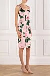 Dolce & Gabbana Рожева сукня-футляр міді з еластичного атласу з принтом у вигляді троянд - принт у вигляді троянд . 96% віскоза, 4% еластан. застібка-блискавка та гачок на спині. Країна виробник: Італія. Догляд: спеціалізоване чищення - фото 3