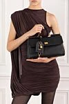 Сумка My Sicily із телячої шкіри plonge чорна жіноча Dolce & Gabbana - логотип. склад: 100% телячої шкіри plonge. Довжина ременя: регульований шкіряний плечовий ремінь. Розміри: 20 x Ш 30 x Г 13 см. всередині кишеня на блискавці. застібка-блискавка. Країна виробник: Італія. Догляд: спеціалізоване чищення - фото 2