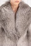 FG Furs Шуба з натурального хутра лисиці у світло-сірому відтінку з широким коміром - природний градієнт. 100% натуральне хутро лисиці. Країна виробник: Італія. Догляд: спеціалізоване чищення - фото 5