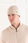 В'язана шапка біні в бежевому кольорі з рельєфною фактурою Loro Piana - логотип бренду. 100% кашемір. Країна виробник: Італія. Догляд: спеціалізоване чищення - фото 2