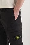 Stone Island Штани-карго стандартного звуженого крою з поясом на шнурівці чорного кольору - фірмовий патч. 97% бавовна, 3% поліамід. блискавка, куліска. Кишені дертикальні бічні кишені з потайною блискавкою. Накладні кишені-гармошки з клапаном та потайною подвійною кнопкою. Задня кишеня з фіксованим клапаном та потайною кнопкою. Країна виробник: Італія. Догляд: спеціалізоване чищення - фото 5
