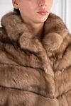 FG Furs Укороченная женская шуба из натурального соболя с диагональной раскладкой меха - диагональная раскладка. 100% натуральный мех. два боковых кармана. шубные крючки. Страна производитель: Италия. Уход: специализированная чистка - фото 5