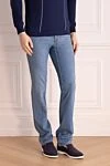 Brioni Джинсы из хлопка голубые мужские - эффект потертости, контрастные швы. 98% хлопок, 2% эластан. пуговица, молния. три боковых кармана спереди, два кармана сзади. Страна производитель: Италия. Уход: специализированная чистка - фото 3