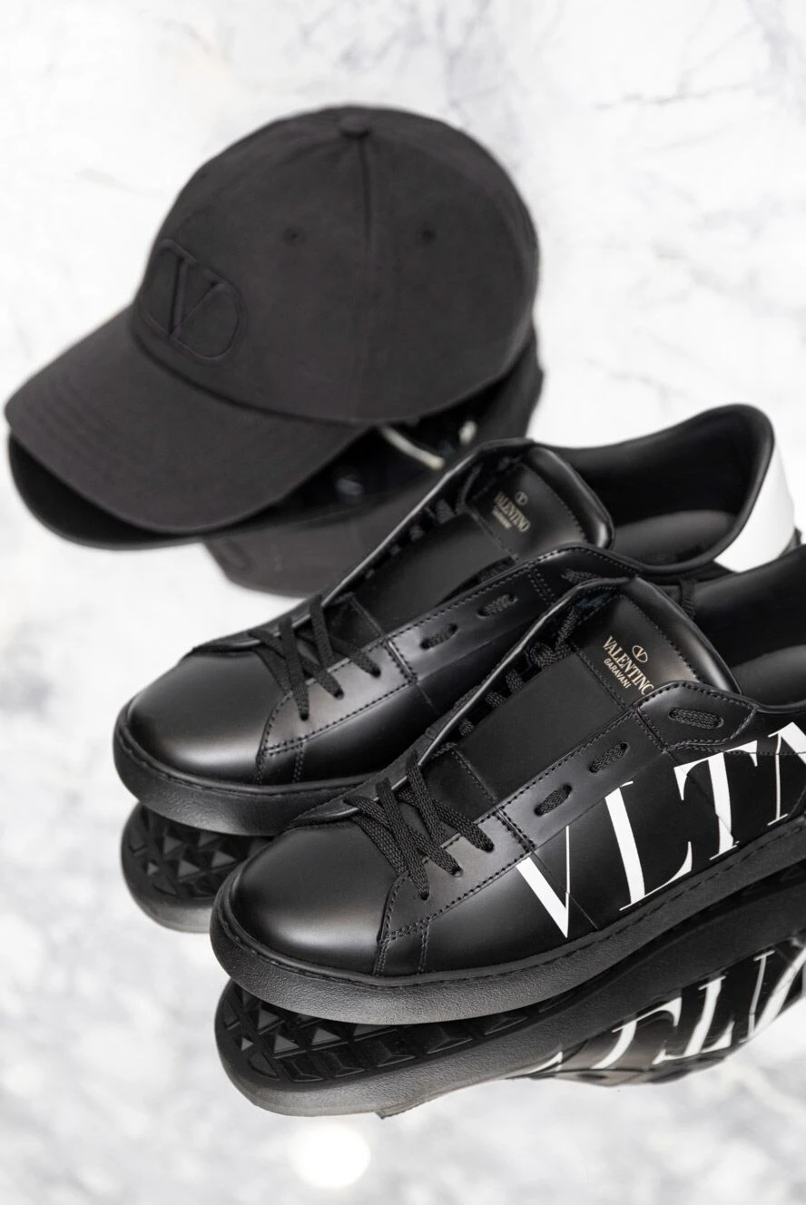 TOGA x Shinonagumo Bowler Hat ブラック Valentino чёрная хлопковая кепка с рельефной эмблемой бренда
