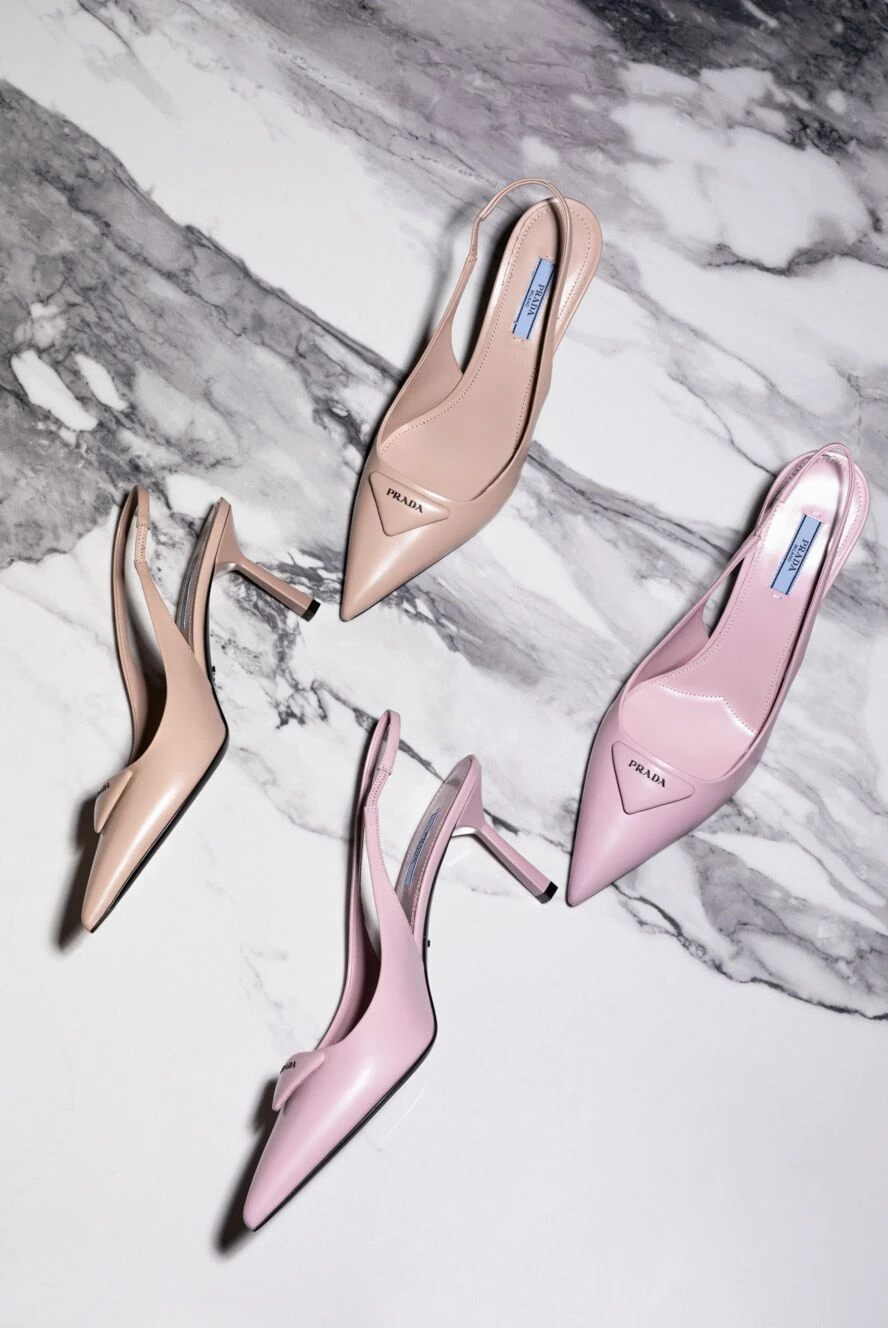 Prada women's pink leather shoes with a triangular logo 174224