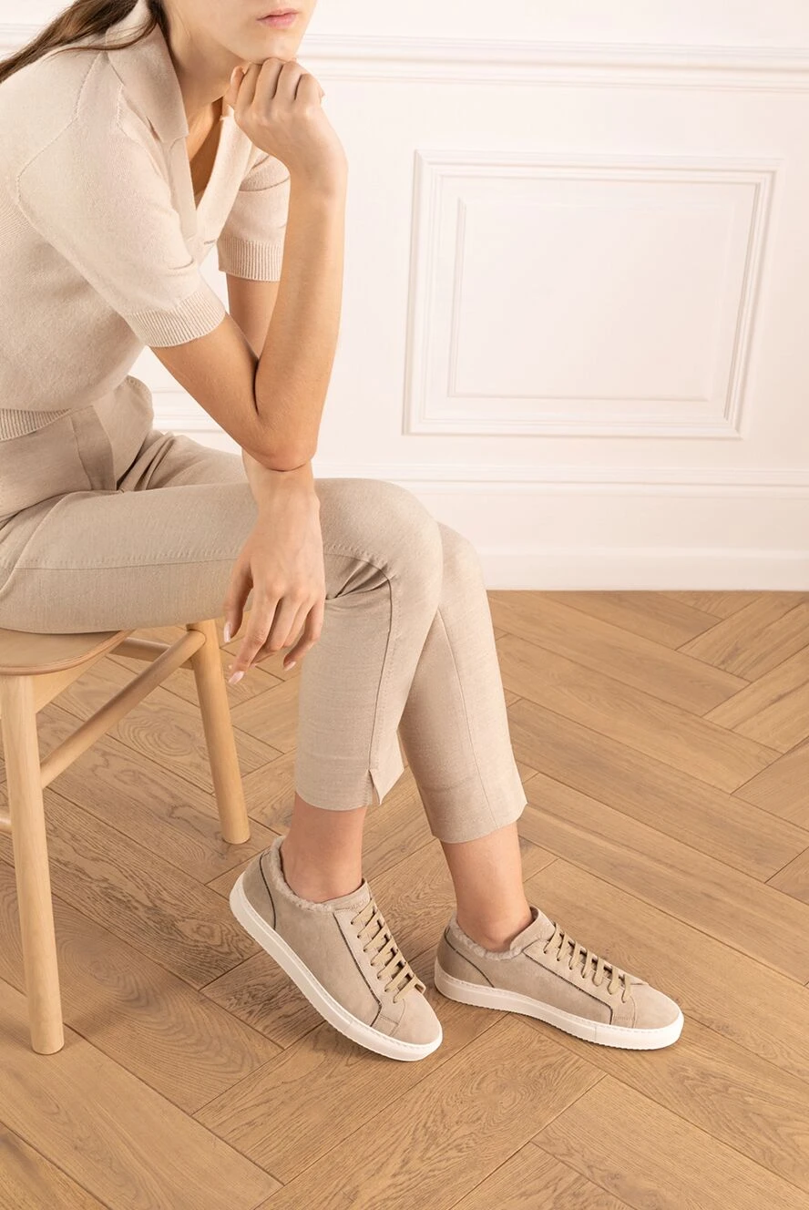 スニーカー DOUCAL'S Woman Sneakers Beige DD8651JOLIUY247 HW28 Doucal`s beige women's snickers made of suede and fur 180000