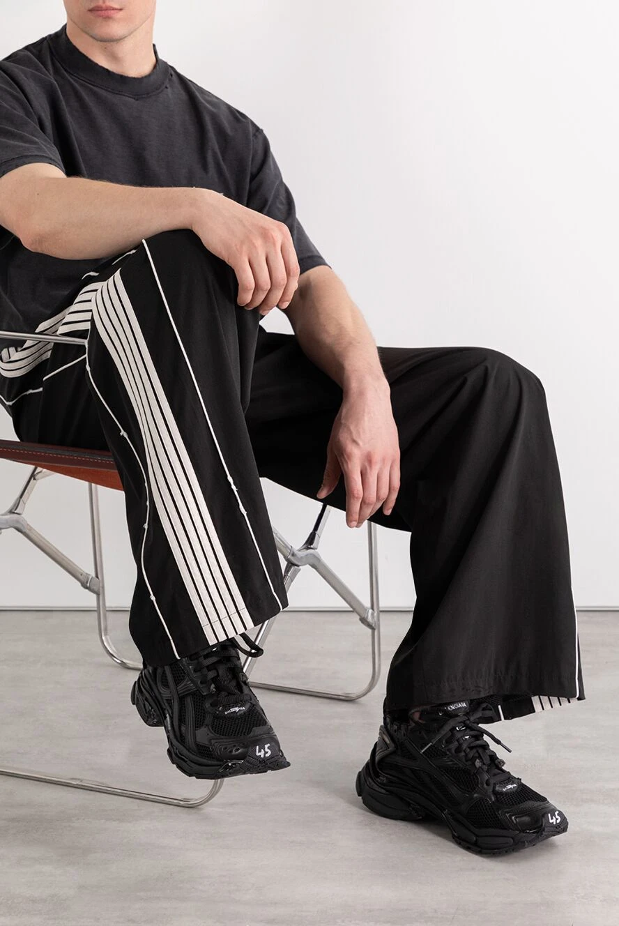 Balenciaga мужские кроссовки runner в черном цвете из сетки и