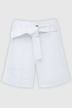 Women's white shorts with belt