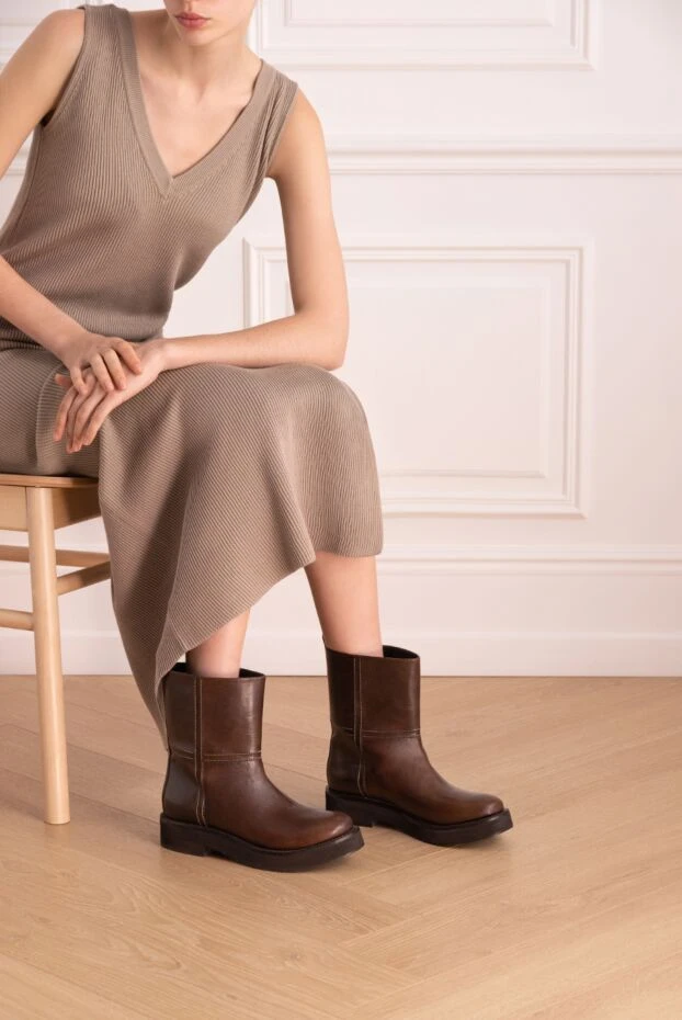 Brunello Cucinelli ботинки женские коричневые кожаные на массивной подошве 132688 - фото 2