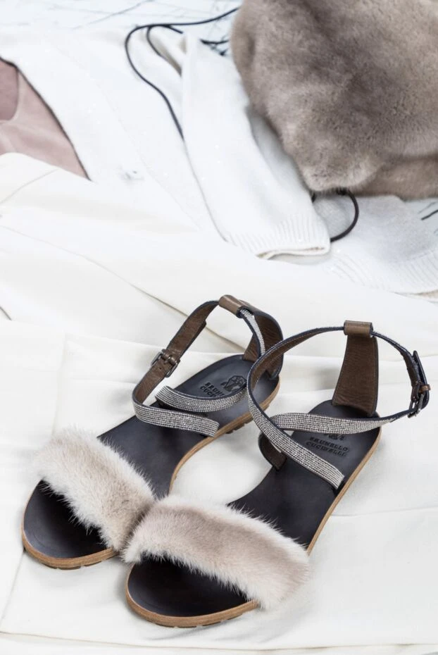 Сандалии женские кожаные с мехом и блестящей полоской коричневые - фото 2