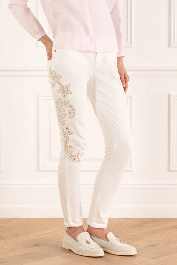 Ermanno Scervino женские джинсы из хлопка белые женские купить с ценами и фото 136932 - фото 2
