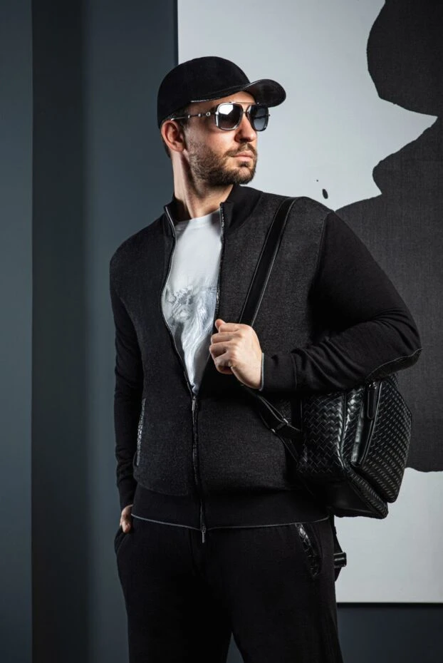 Кепка кашемировая с козырьком из кожи крокодила черная мужская - фото 2