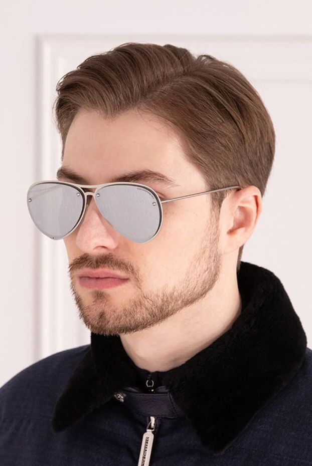 Alexander McQueen чоловічі окуляри з металу та пластику сірі чоловічі купити фото з цінами 140976 - фото 2