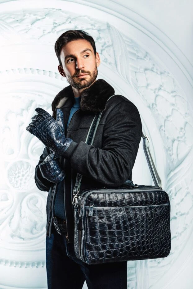 Джемпер с высоким воротником-стойкой светло-синий мужской - фото 2