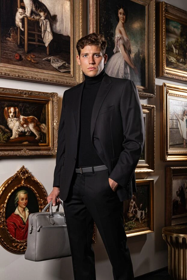 Corneliani mens black single-breasted classic wool suit 144838 - photo 2