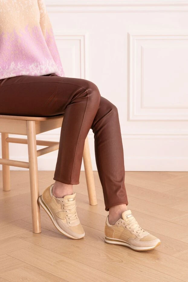 Philippe Model женские кроссовки из кожи бежевые женские купить с ценами и фото 145524 - фото 2