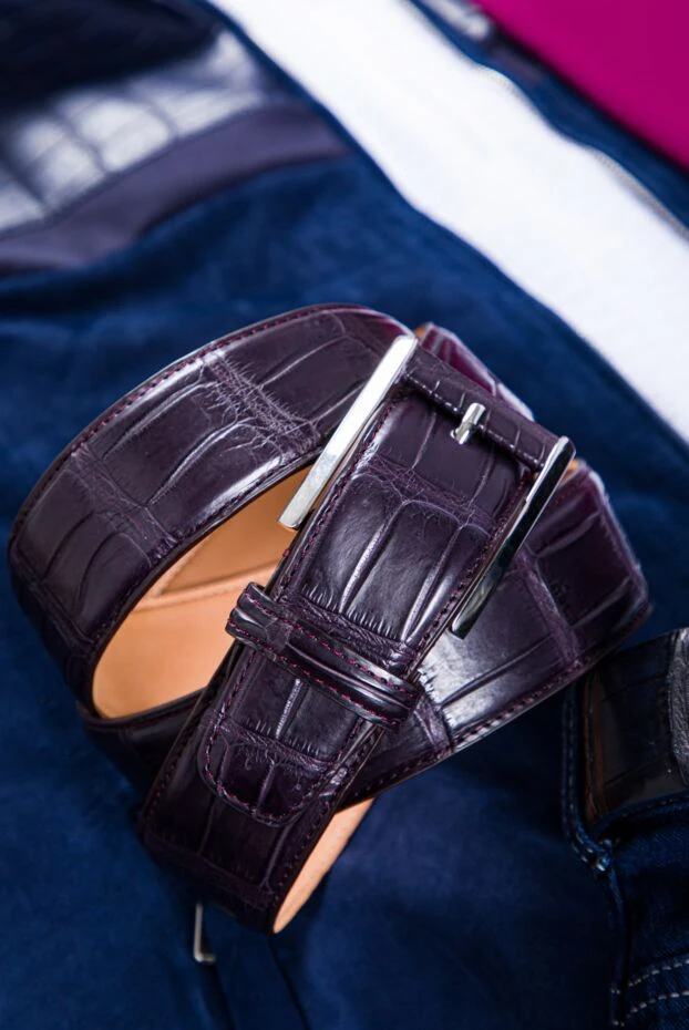 Dark burgundy crocodile leather belt with contrast stitching for men - photo 2