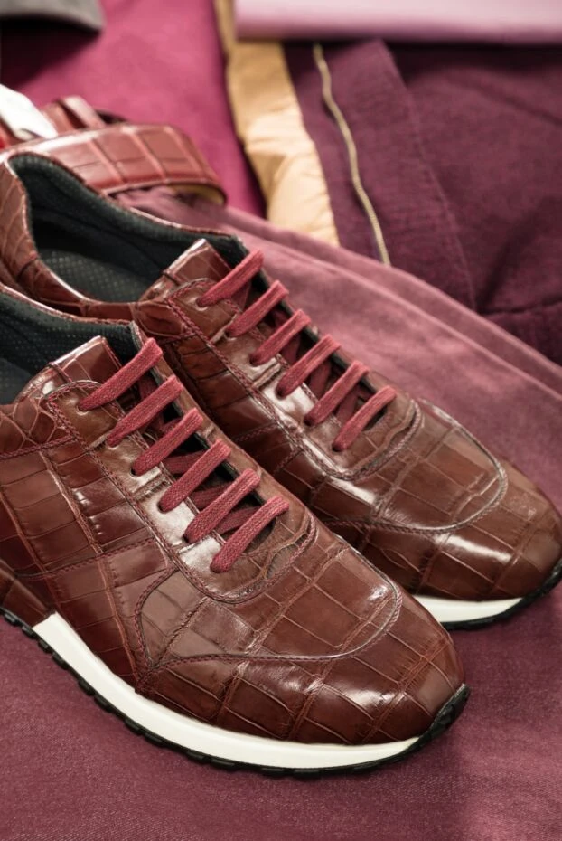 Cesare di Napoli кроссовки из кожи аллигатора бордовые мужские 149547 - фото 2