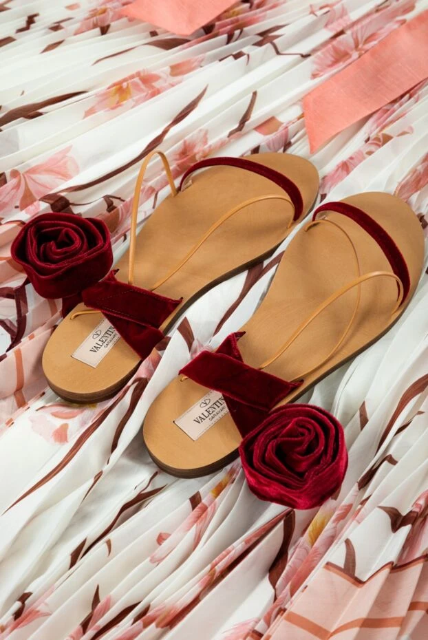 Valentino сандалии женские с велюровыми лентами бордовые 150170 - фото 2