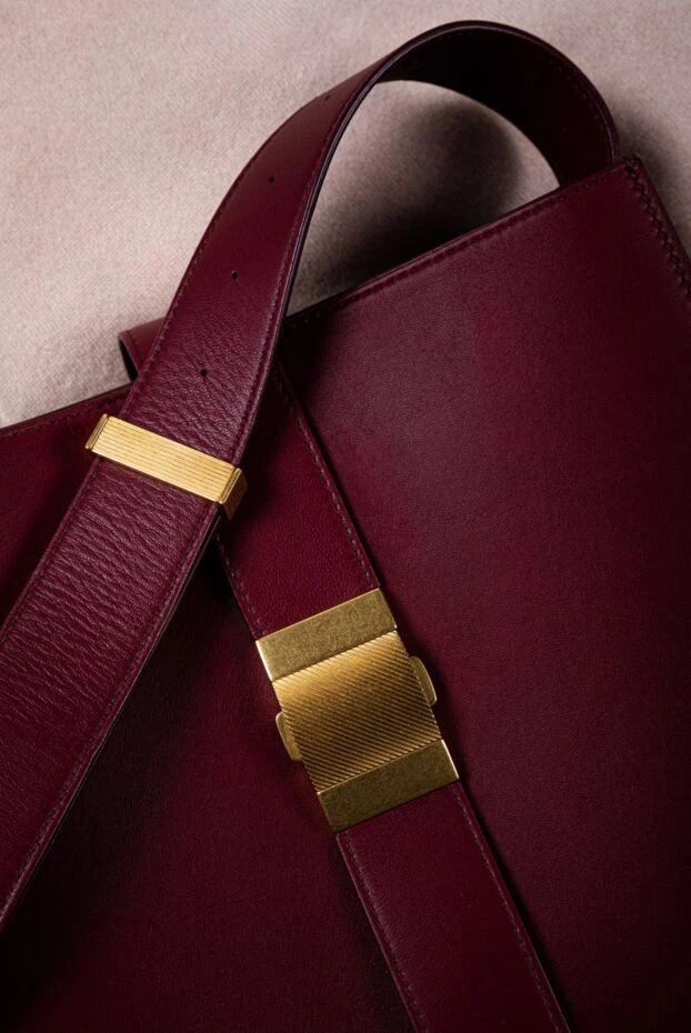 Bottega Veneta women's burgundy leather bag with golden clasp 150543 - photo 2