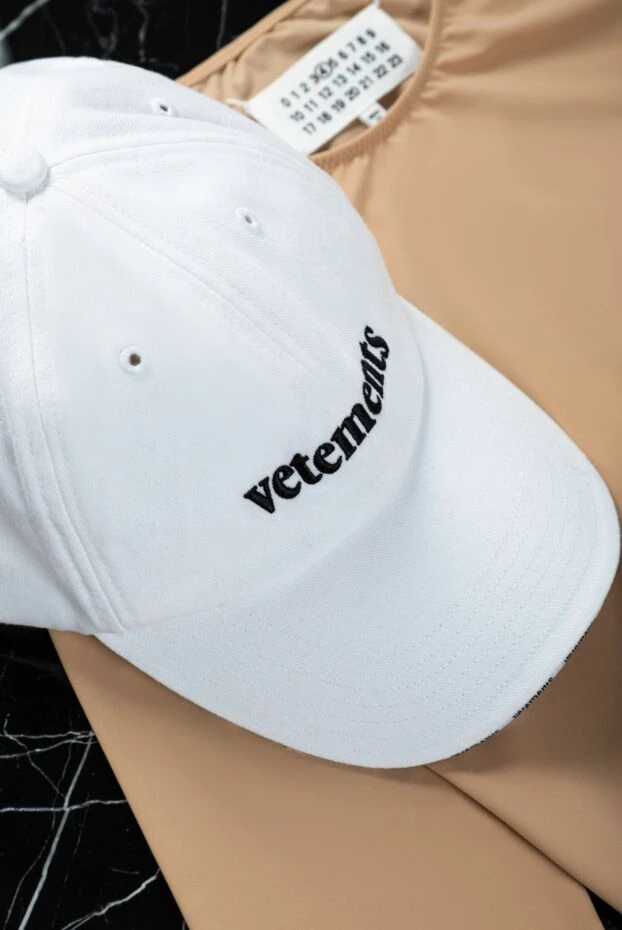 Vetements белая кепка женская из хлопка с логотипом 150840 - фото 2