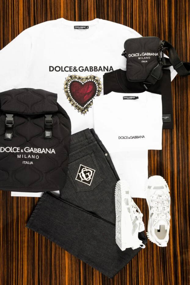 Dolce & Gabbana футболка чоловіча з малюнком sacred heart та великим логотипом бренду 150855 - фото 3