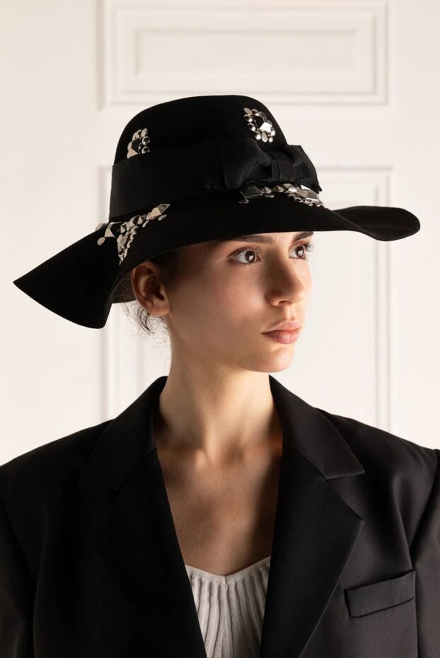 Saint Laurent жіночі капелюшок з фетру чорний жіночий купити фото з цінами 152178 - фото 2