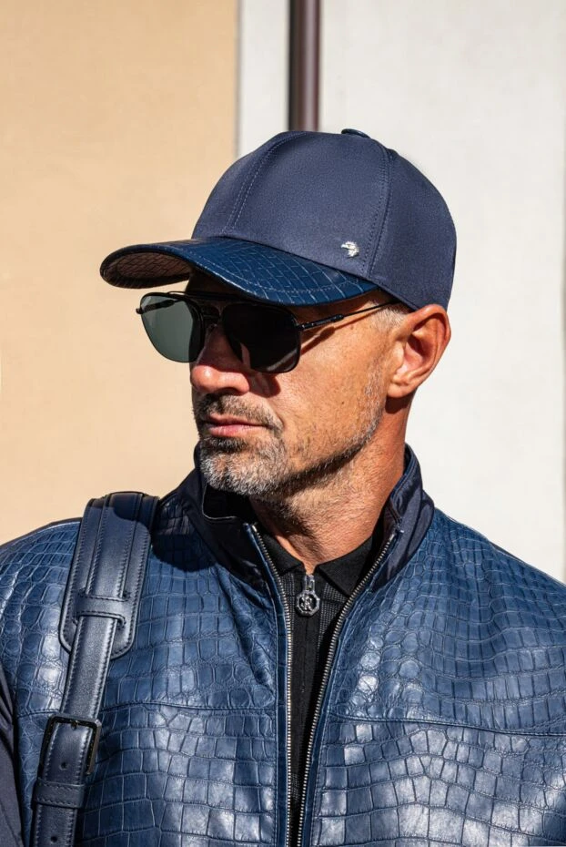 Бейсболка зі шкіри крокодила із фактурним козирком - фото 2